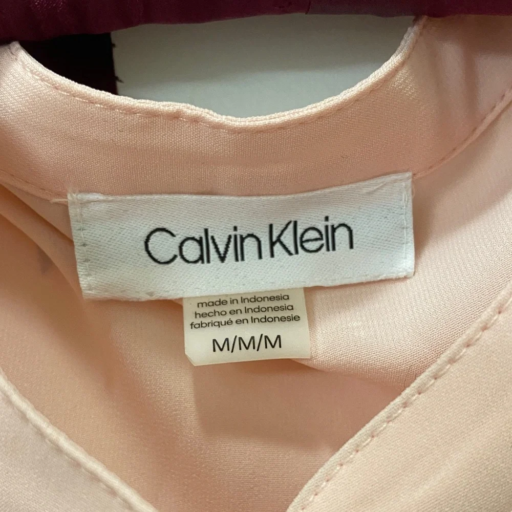 Calvin Klein Pleated Blouse in Light Pink - Picture 2 of 4